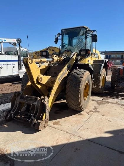 Used Komatsu Loader